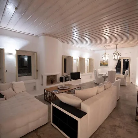 Mykonos Teatro And Aparthotel Plintri